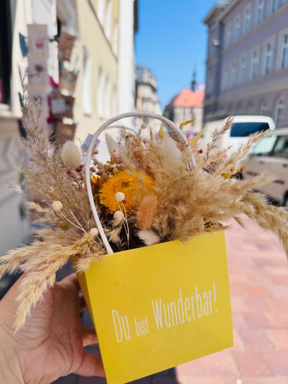 Blumentüte aus Trockenblumen