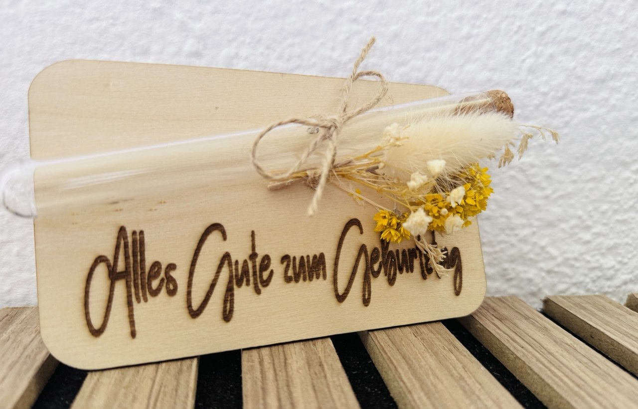 Holzkarte inkl. Reagenzglas