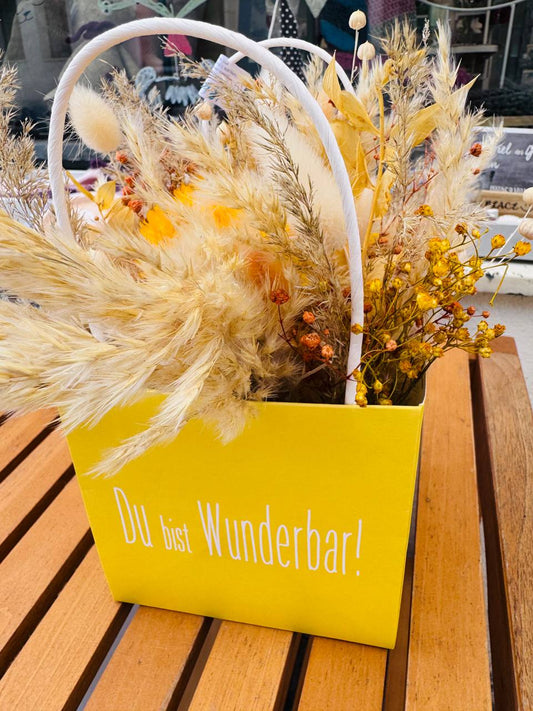 Blumentüte aus Trockenblumen