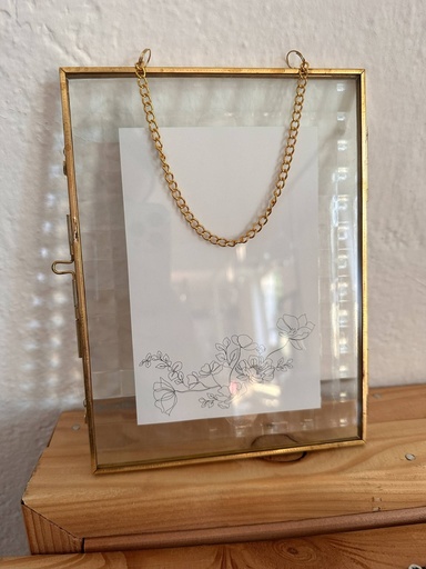 Bilderrahmen mit Kette / gold